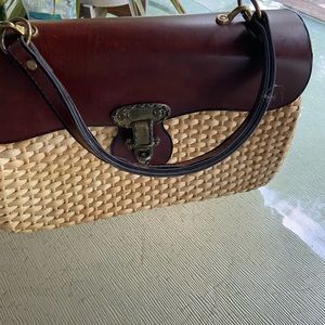Woven purse w/ handles